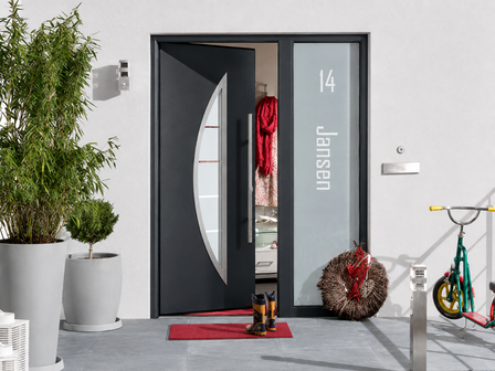 Voordeursticker met naam en huisnummer 2.1
